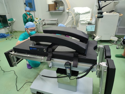 弓形脊柱手術托架